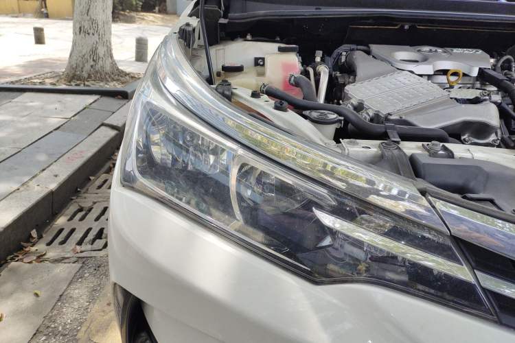 Used Toyota Corolla 2017 Revised Version 1.2T S-CVT GL Right Front Headlight