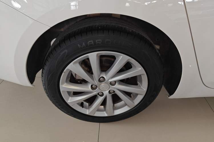 Used Buick Verano 2018 Sedan 15S Automatic Leading Model Exterior 5