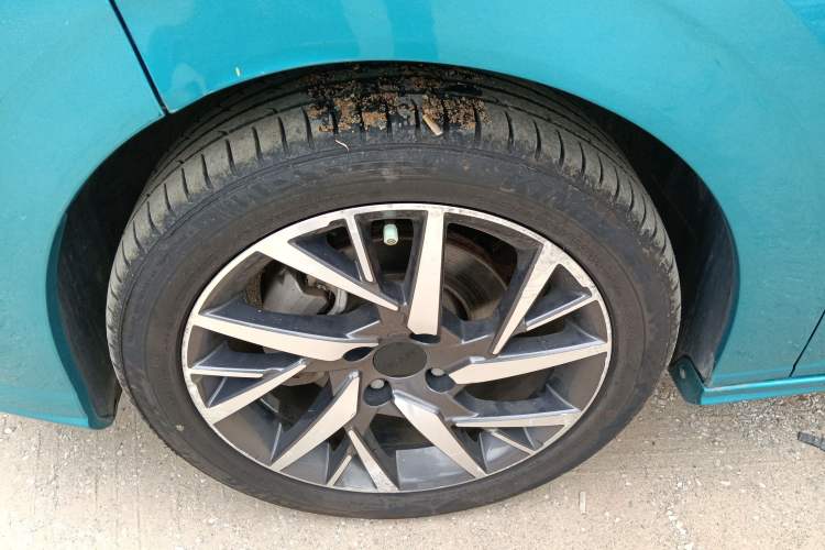 Used Dongfeng Aeolus Yixuan 2020 230T Automatic Dazzle Track Edition