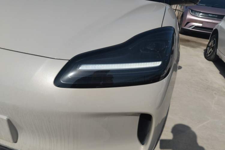 Used Wuling Bingo PLUS 2024 330 km Range Five-Seater Version