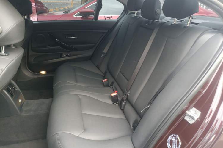 Used BMW 3 Series 2016 320Li Ambition Model
