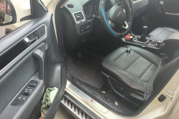 Used Yema T70 2016 Upgraded Model 1.8L Manual Elite Version Driver Seat