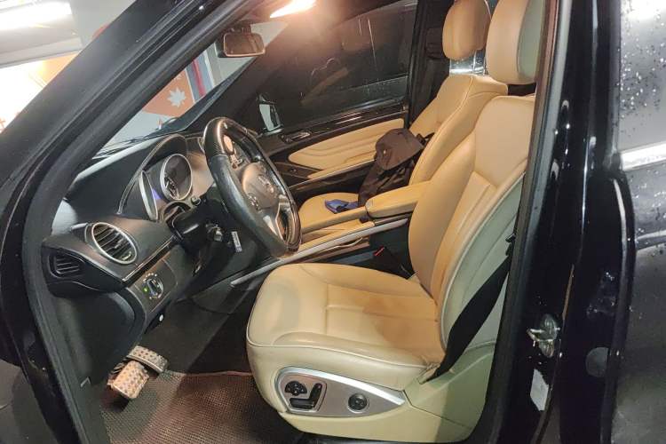 Used Mercedes-Benz M-Class 2010 ML 350 4MATIC Luxury Special Edition
