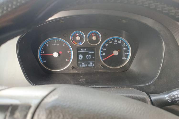 Used Foton Toano 2022 2.5T Manual Jixiang Van Extended Wheelbase Mid-Roof Design Rear Dual Tires 3-Seater D25TCIF1 Instrument Cluster