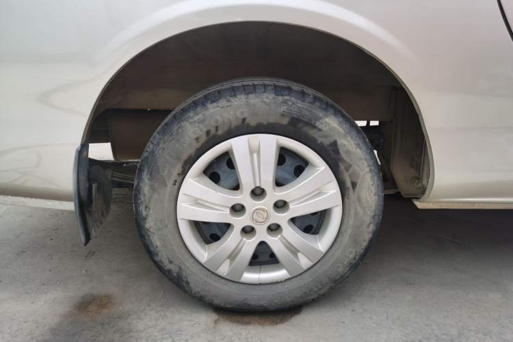 Used FORTHING Lingzhi 2019 M5L 1.6L 7-Seater Exclusive Model China VI Standard
