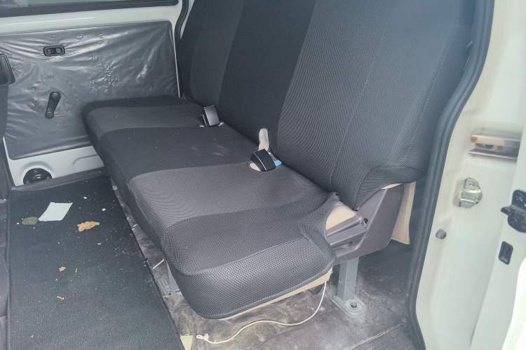Used Wuling Hongguang V 2022 1.5L Jingqu Version Hydraulic Power Steering LAR Left Rear Seat