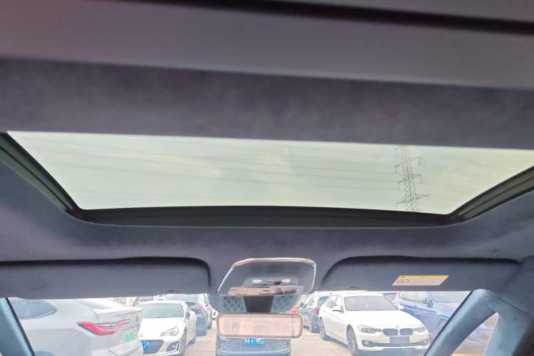 Used Zeekr 009 2024 7-Seater Walk-Through Version Four-Wheel Drive 108 kWh