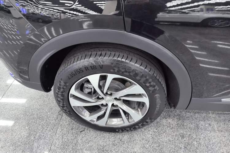 Used Buick Envision 2020 Encore S 652T Four-Wheel Drive Luxury Model