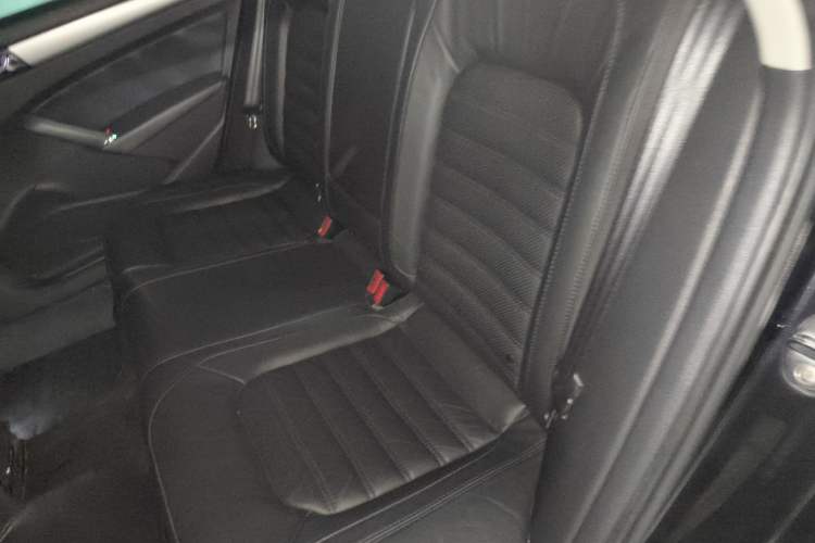 Used Volkswagen Passat 2014 1.8TSI DSG Prestige Navigation Edition