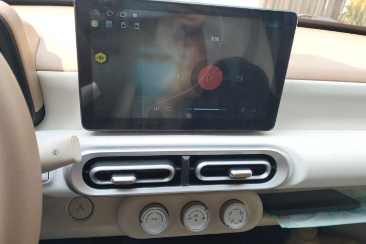 Used Wuling Hongguang MINIEV 2024 3rd Generation 215km Advanced Version
