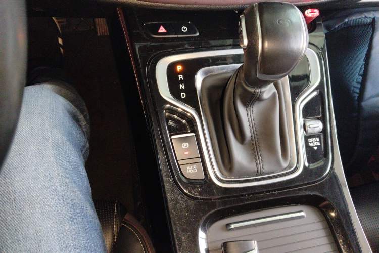 Used GAC Trumpchi M6 2023 PRO 270T DCT Luxury Edition Gear Lever