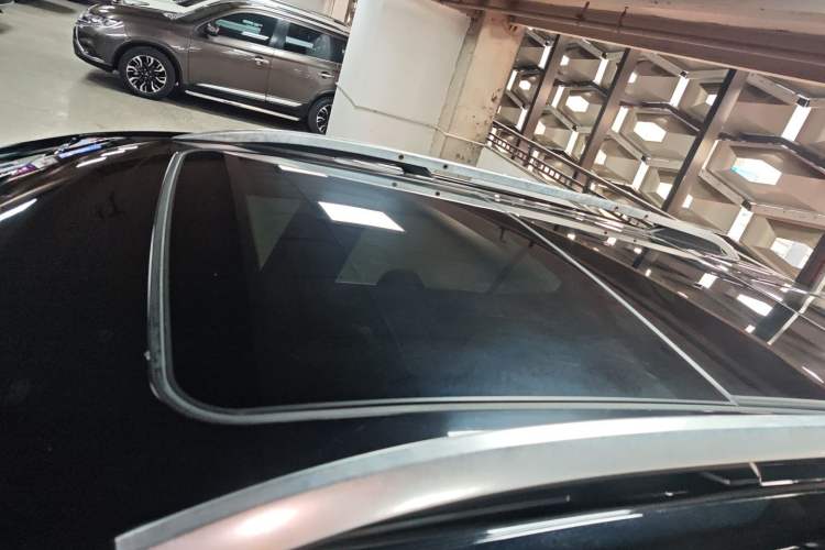 Used Chevrolet Equinox 2021 535T Yujie Edition Roof