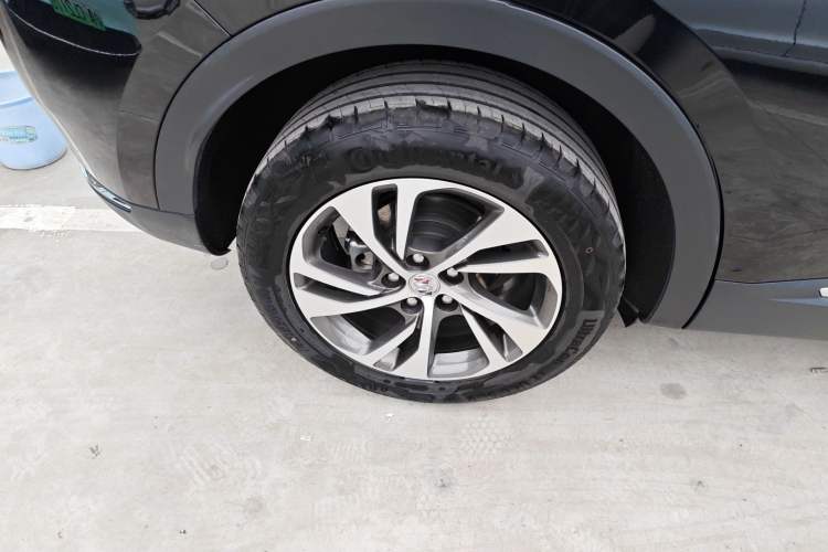 Used Buick Envision 2022 Encore S 552T Two-Wheel-Drive Luxury Model