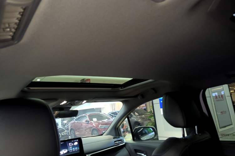 Used Toyota Granvia 2024 2.5L Hybrid Prestige PLUS Four-Wheel Drive Version
