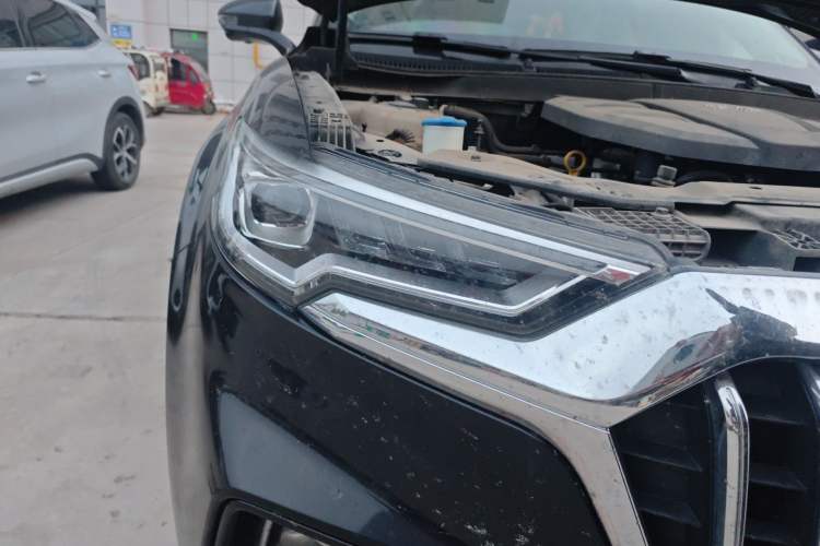 Used Hongqi HS5 2019 2.0T Smart Connect Flagship All-Wheel-Drive Version Right Front Headlight