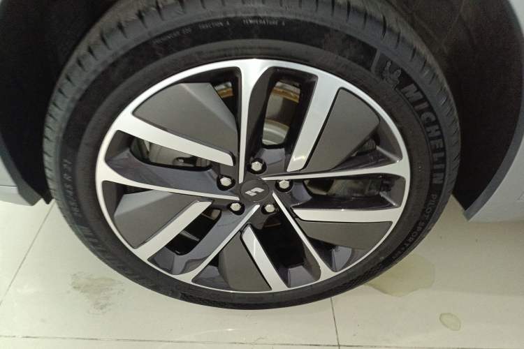 Used Li Auto L8 2024 Ultra Model
