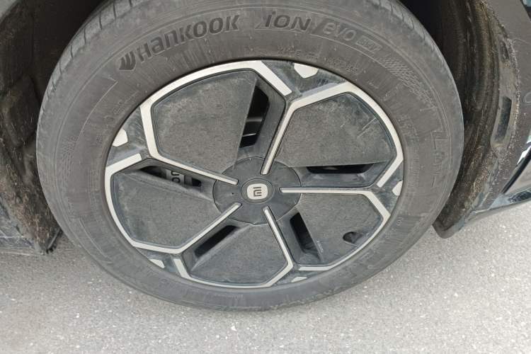 Used Xiaomi Auto YU7 2025 Ultra-Long Range All-Wheel Drive Pro Version
