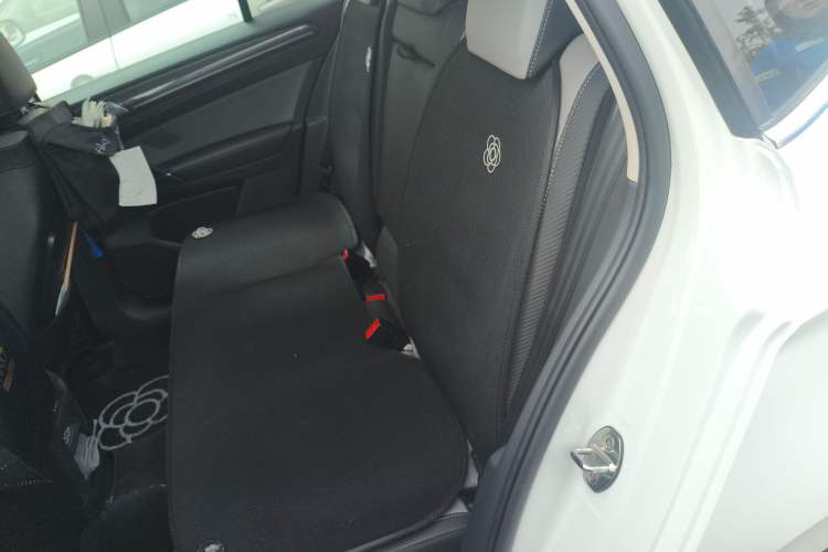 Used Volkswagen Golf Sportsvan 2019 280TSI Automatic Voyage Model China V Standard
