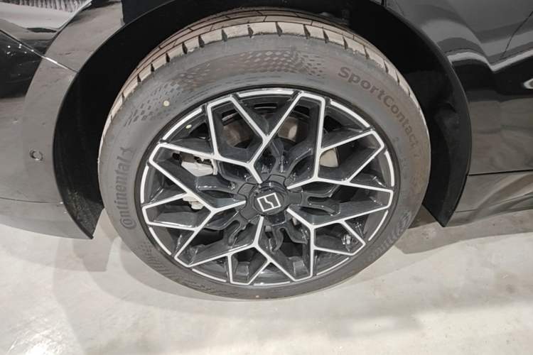 Used Zeekr 001 2026 Model 103° Rear-Drive Max Version
