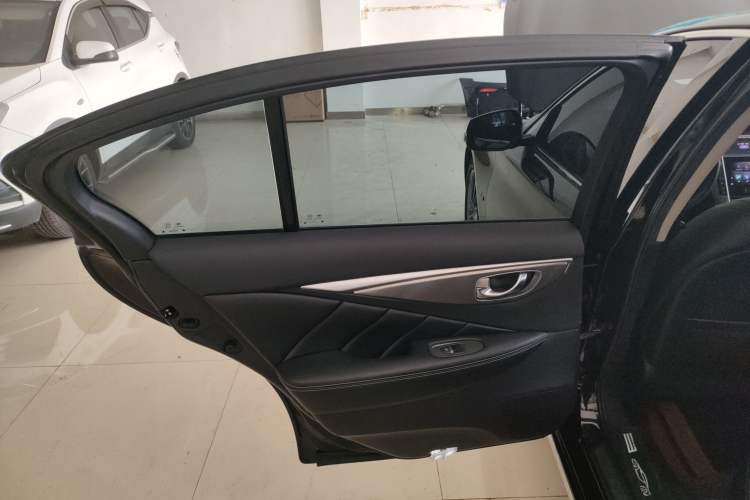 Used Infiniti Q50L 2018 2.0T Enjoyment Edition China V standard
