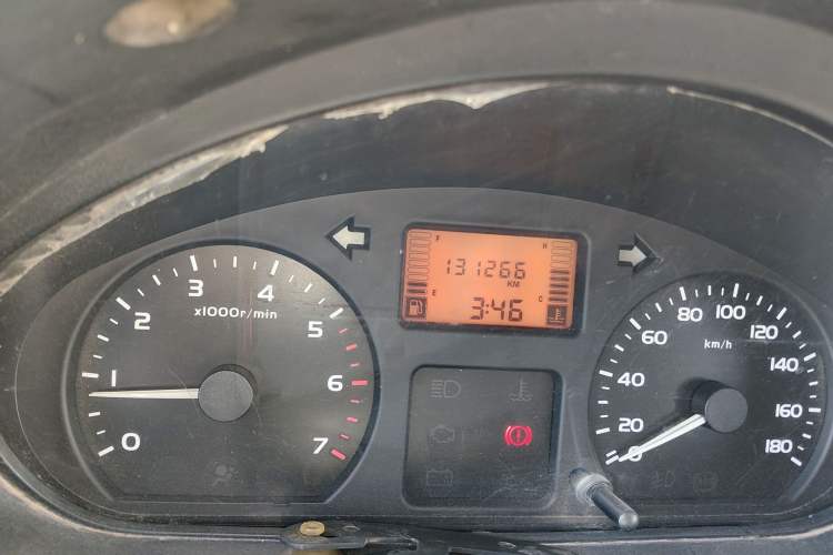 Used Wuling Rongguang 2011 1.2L Comfort Model Odometer Close Up