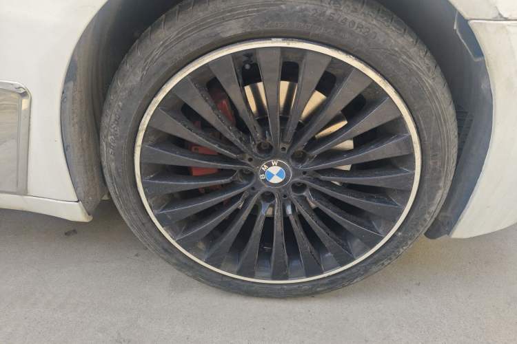 Used BMW 7 Series 2009 740Li Leading Model Right Front Wheel Hub