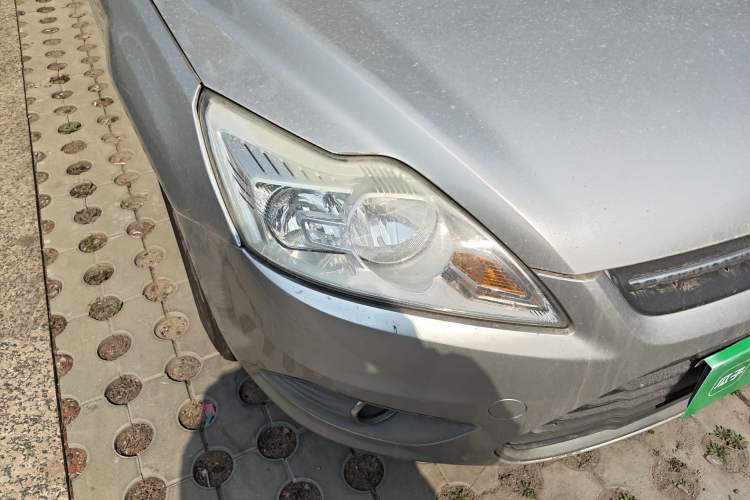 Used Ford Focus 2013 Sedan Classic 1.8L Automatic Fashion Edition
