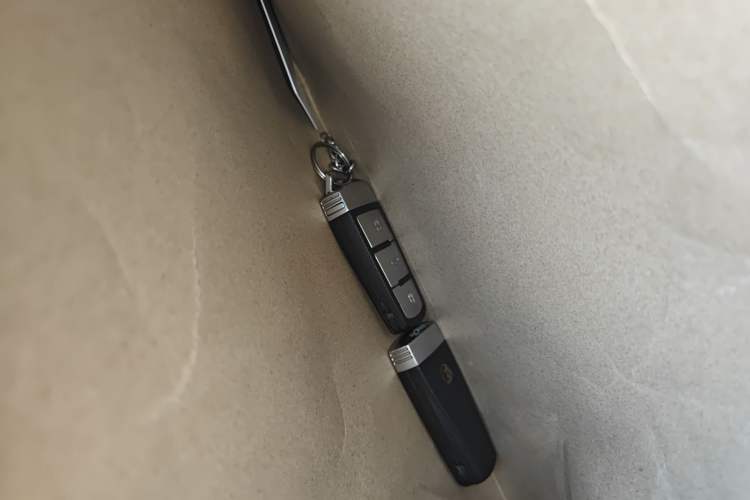 Used Volkswagen Magotan 2012 Facelift 1.8TSI Prestige Model Vehicle Key