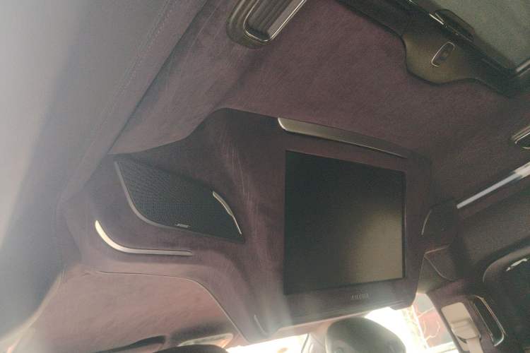 Used Mercedes-Benz V-Class 
