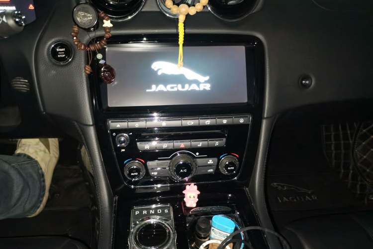 Used Jaguar XJ 2018 XJL 3.0 SC Two-Wheel-Drive Elegant Business Edition Audio And AC Panel