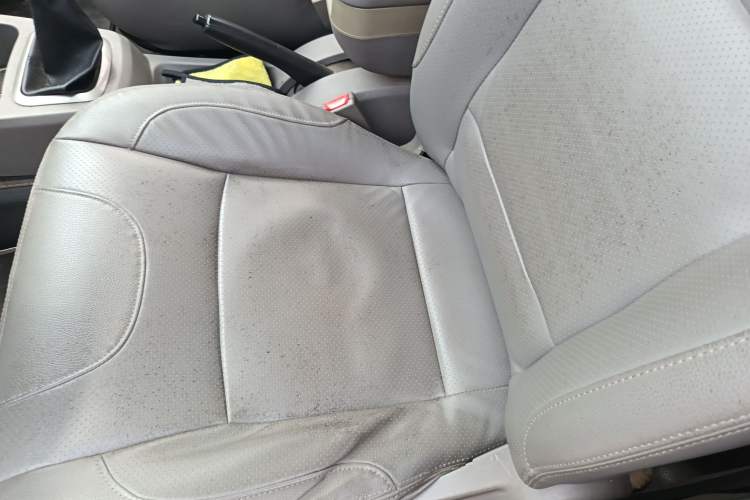 Used BAIC Weiwang M20 2014 1.5L Ultra-Luxury DAM15DL
