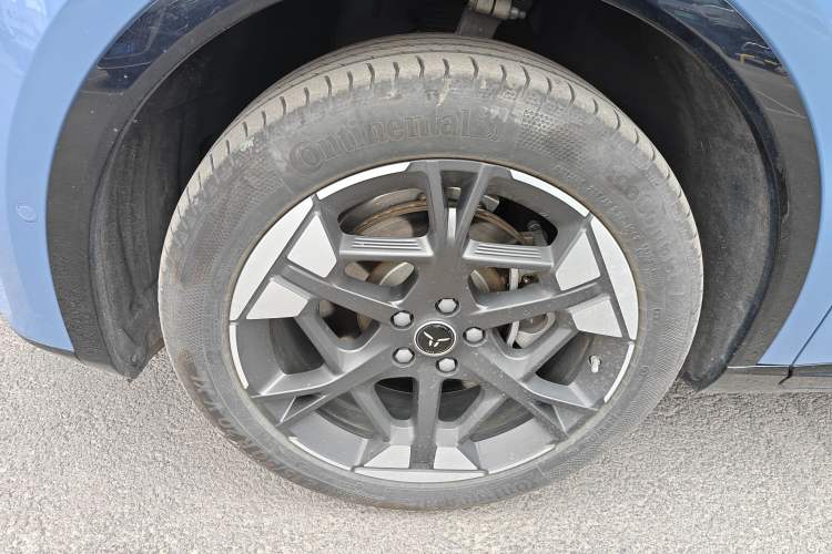 Used Hongqi Tiangong 06 2025 660 4x4 Smart Selection Edition Left Front Wheel Hub