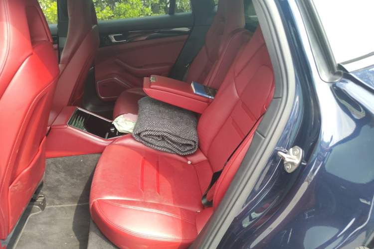 Used Porsche Panamera 2021 Panamera 2.9T Left Rear Seat