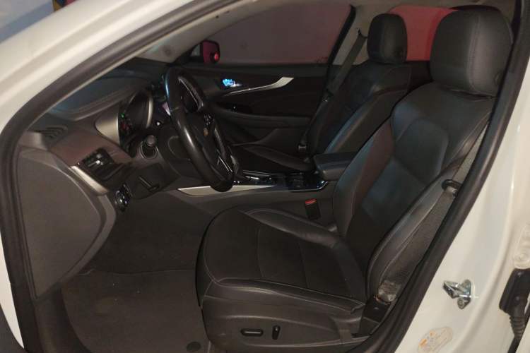 Used Chevrolet Malibu 2016 2.0L Automatic Luxury Edition Left Front Seat