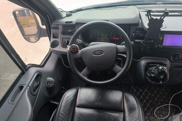 Used Ford Transit Custom 2013 2.4T Diesel Standard Version Long Wheelbase High Roof China IV Standard