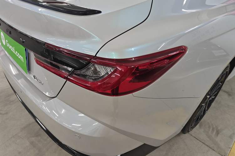 Used Toyota Camry 2026 Model Dual-Engine 2.0HSE Sport Lite Edition