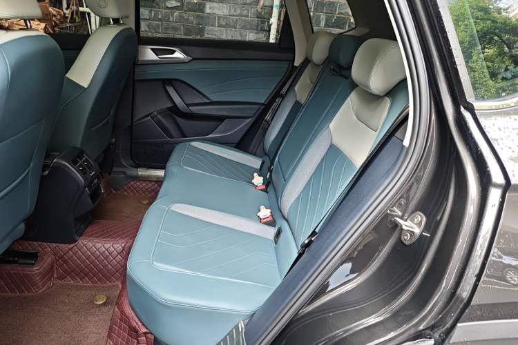 Used Volkswagen Tharu 2024 300TSI Two-Wheel-Drive Moonlight Edition
