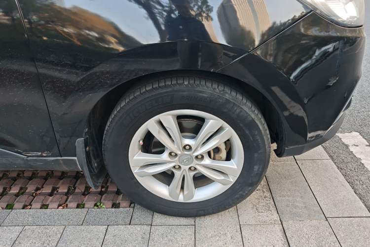 Used Hyundai ix35 2012 2.0L Automatic Two-Wheel Drive Elite Edition GLS
