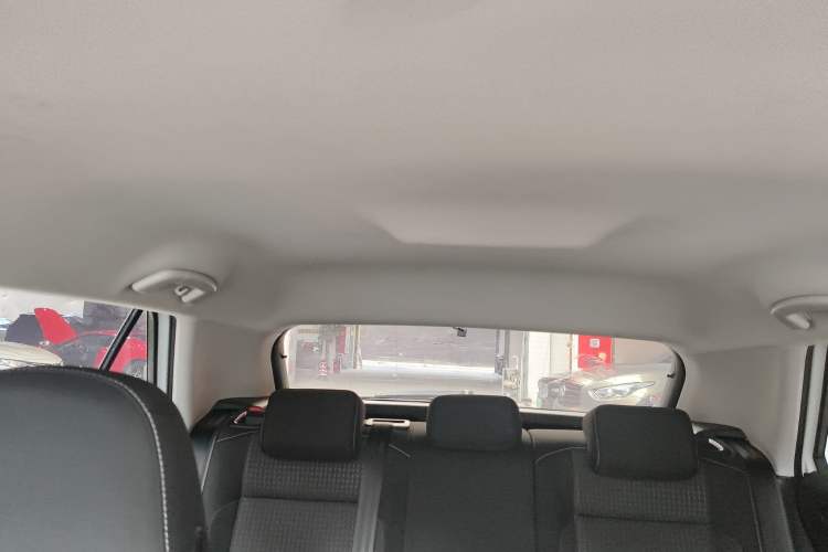 Used Volkswagen T-ROC 2019 230TSI DSG Two-Wheel Drive Fashion Edition China VI Standard Headliner