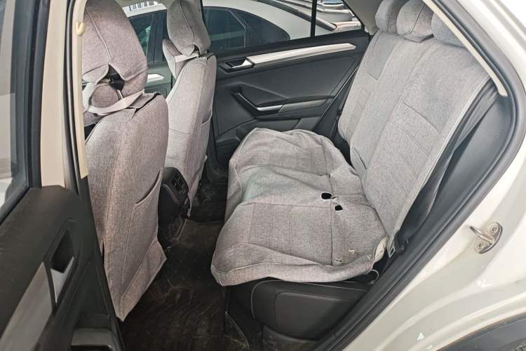 Used Volkswagen T-ROC 2022 280TSI DSG Two-Wheel Drive Elite PLUS Left Rear Seat