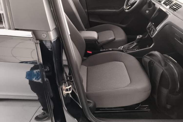 Used Volkswagen Santana 2019 1.5L Automatic Fashion Edition China VI Right Front Seat