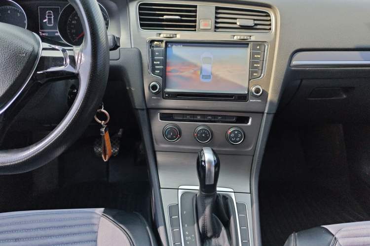 Used Volkswagen Golf 2016 1.6L Automatic Comfort Model