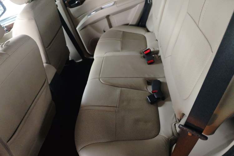 Used Mitsubishi Pajero Sport 2013 3.0L Automatic 4x4 Flagship Edition Left Rear Seat