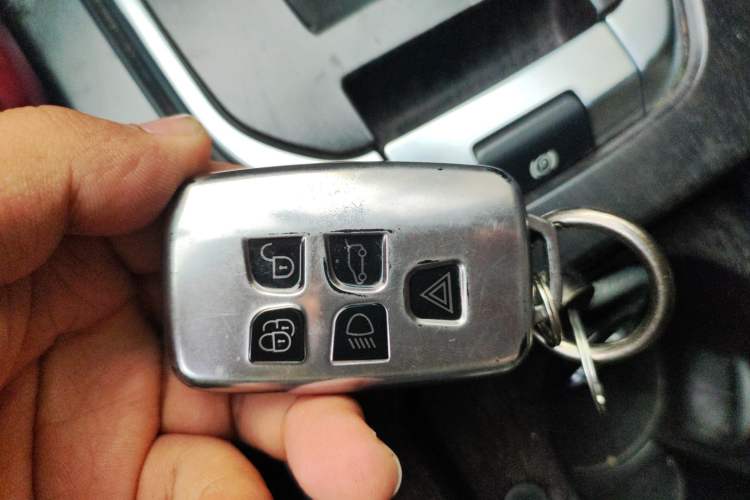 Used Land Rover Discovery Sport 2018 240 PS SE Version Vehicle Key