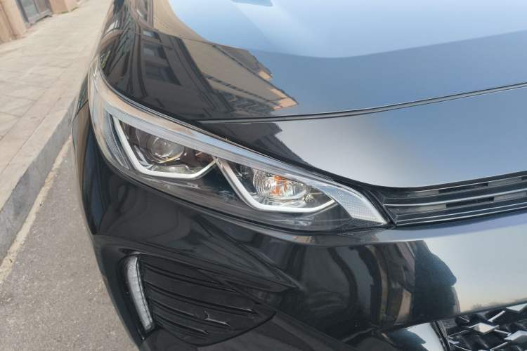 Used Toyota Wildlander New Energy 2021 High-Performance Edition 2.5L Four-Wheel Drive GT Version Right Front Headlight