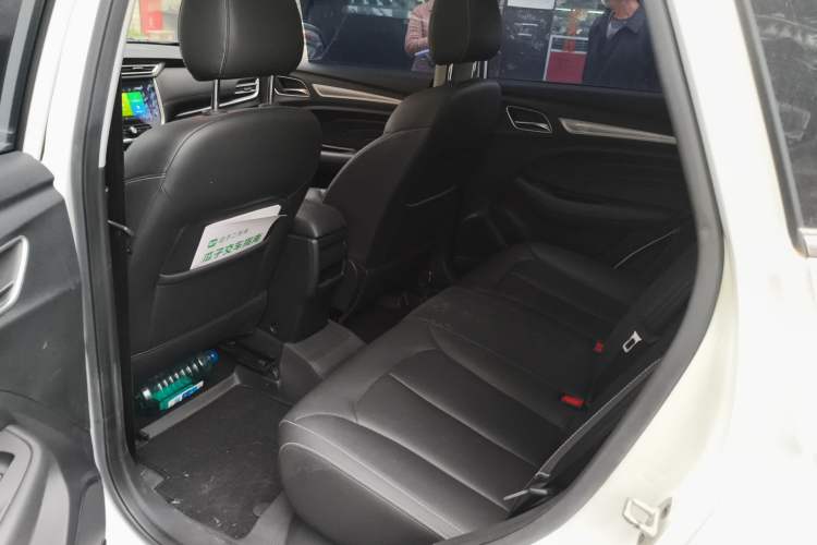 Used Roewe RX3 2020 1.6L CVT 4G Connected Ultra-Cool Flagship Edition Left Rear Seat