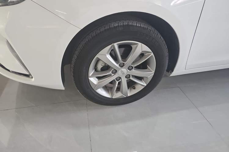 Used Geely Auto Emgrand GL 2020 1.4T CVT Luxury Model Exterior 4