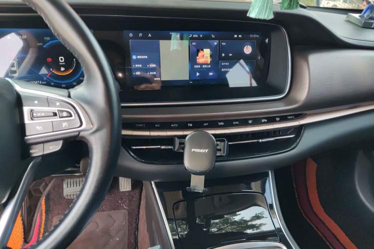 Used GAC Trumpchi GA6 2019 270T Automatic Supreme Edition Audio And AC Panel