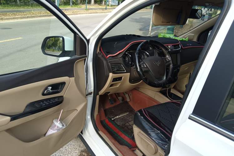 Used Wuling Hongguang 2016 1.5L S1 Deluxe Model China V-standard
