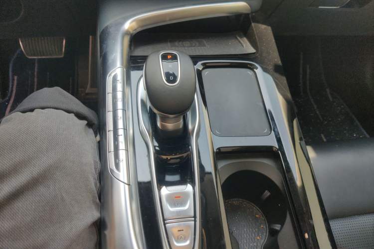 Used VOYAH FREE 2021 Four-Wheel Drive Standard Range-Extended Exclusive Luxury Package